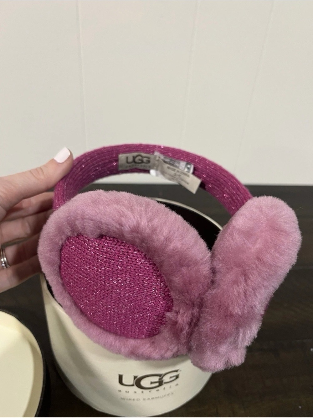 UGG Australia Pink Knit Faux Shearling Wired Earmuffs Headphones w/ Box NWB - Picture 3 of 5